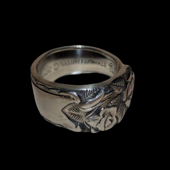 Vintage Flatware Hand Forged Spoon Ring Size 8.5 - Picture 2 of 4